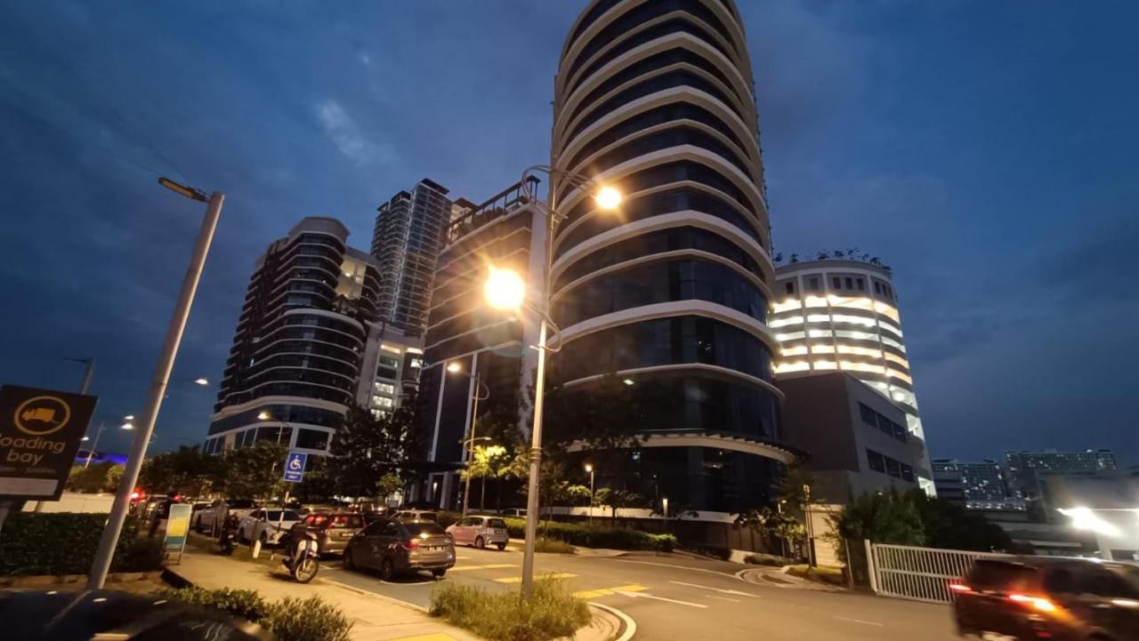 Pacific Towers Star Seksyen 13 Pj Jaya One Parking Pool Kitchen Apartment Petaling Jaya Ngoại thất bức ảnh
